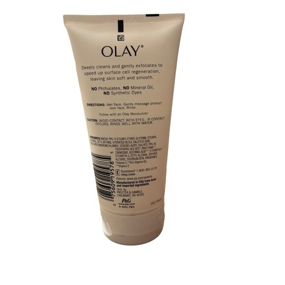 Olay Regenerating Cream Cleanser 5fl oz All Skin Types Gently Exfoliates - Picture 3 of 3